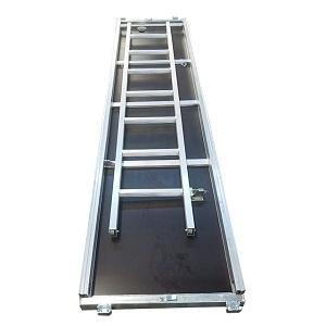 Plataforma con escalerilla interna para andamios
